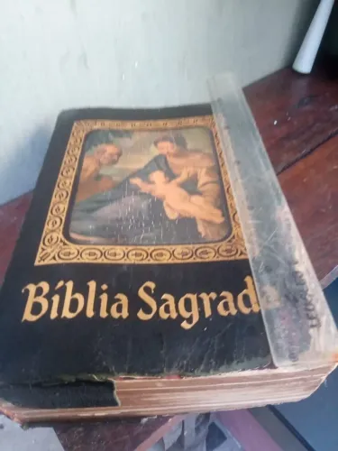 R$65 Bíblia Sagrada Capa Dura.