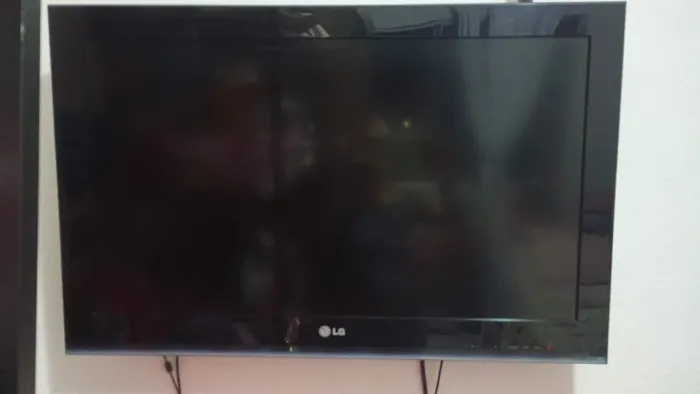 TV LG Tela Plana 32 polegadas (Não é Smartv)