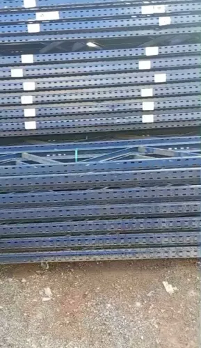Porta paletes lote com 50 torres e 360 longarinas - Ótimo Estado !
