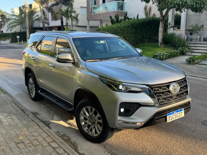 Toyota Hilux SW4 SRV 4X2 2.7 Flex 16V Aut. 2021