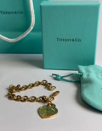 Pulseira Tiffany & Co. Coração em banho de Ouro