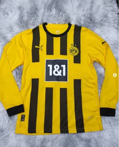 Camisa Manga Longa Borussia<br>54 cm largura<br>Comprimento das Mangas 65 cm