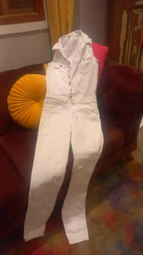 Jeans Macacão Patogê Autêntico Branco Tamanho 40 _ Moderno e Elegante