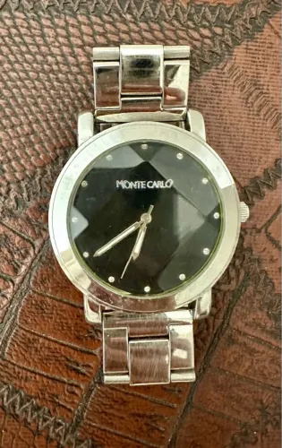 Relógio prata Monte Carlo Elegância e Estilo feminino vidro lapidado redondo pulseira aço