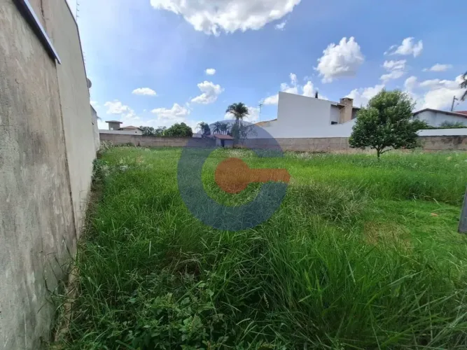 Venda de Terreno / Padrão na cidade de Artur Nogueira