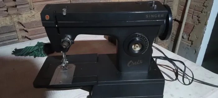 Máquina de costura Singer