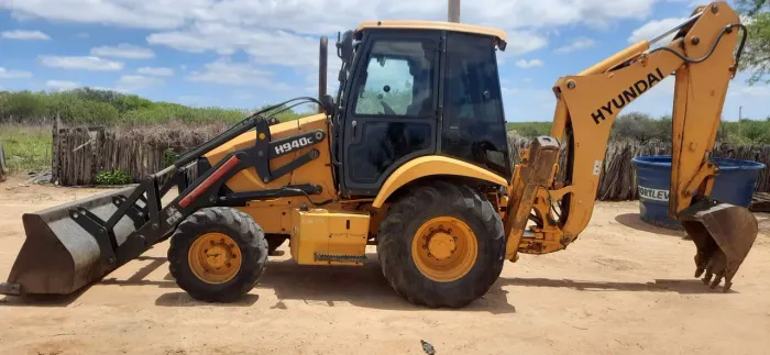 Retroescavadeira hyundai H940c