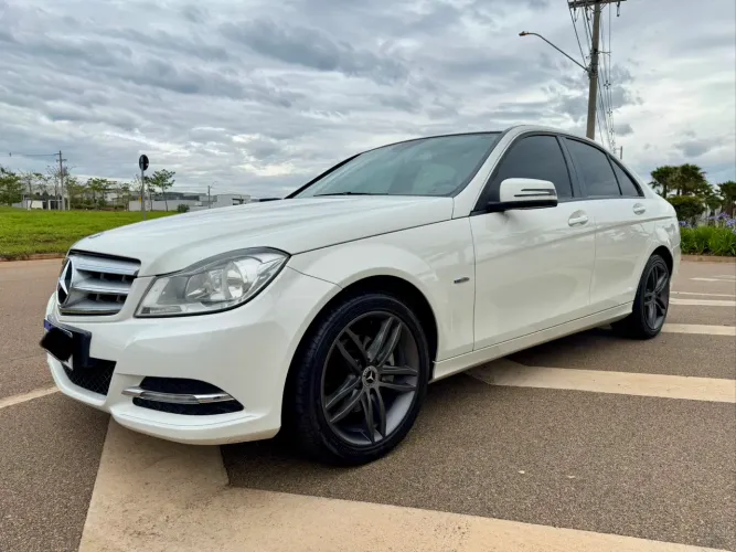 Mercedes-Benz C-180 CGI Classic 1.8 16V 156cv Aut. 2012
