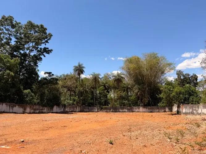 Terreno 4.300m² no Centro de Formosa, escriturado, ideal para construção de prédios