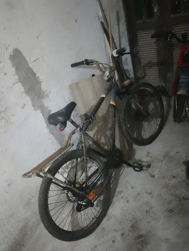 Bicicleta aro 26 leia a descrição PRA ONTEM