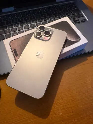 iPhone 15 pro max 256g