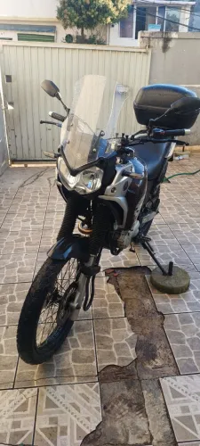 Tenere 250 aceita proposta