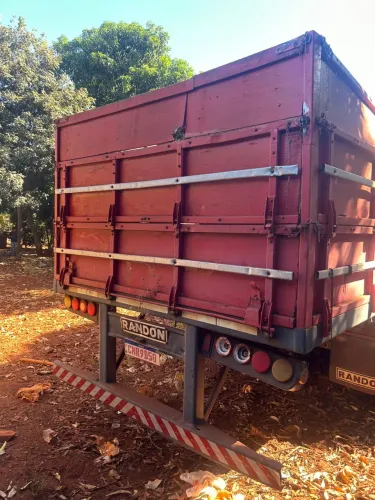 Vende-se caminha graneleiro