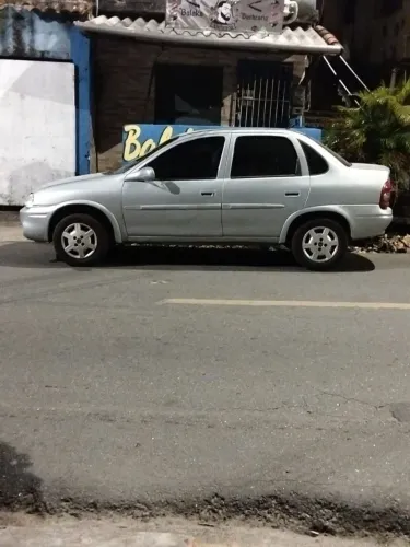 Chevrolet Corsa Sedan Super Milenium 1.0 MPFI 16V 2002