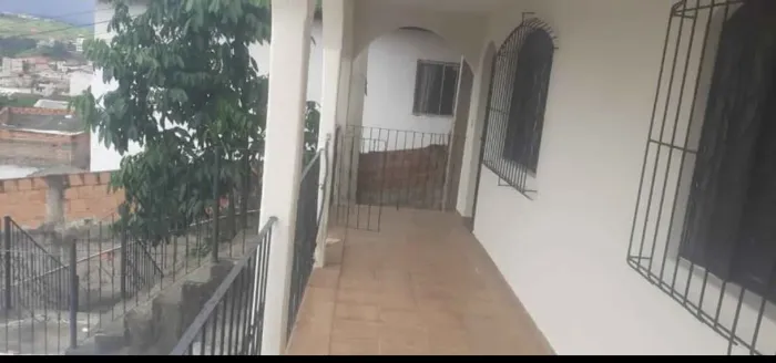 CASA 3 QUARTOS SÃO JACINTO T. OTONI 