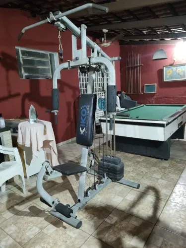 Estação de musculação até 50kg