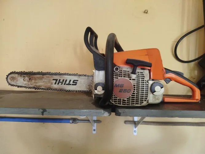 Motoserra Stihl MS 250 Usada