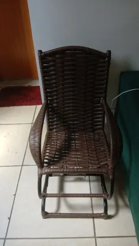 Cadeira infantil de balanço