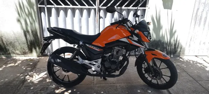 Moto Titan 160