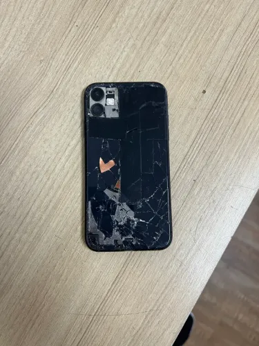 iPhone 11 (64GB) - Para Conserto ou Retirada de Peças