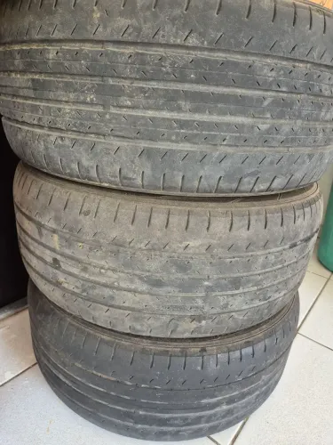 Pneu 225x45x17