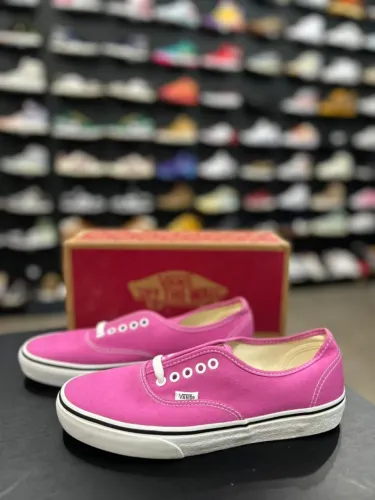 VANS AUTHENTIC