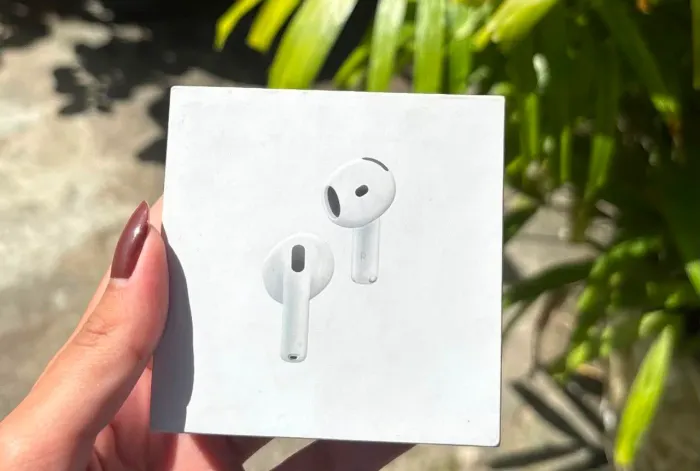 Apple AirPods 4
