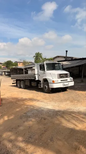 MB 1620 ano 2009 com 124mil km originais