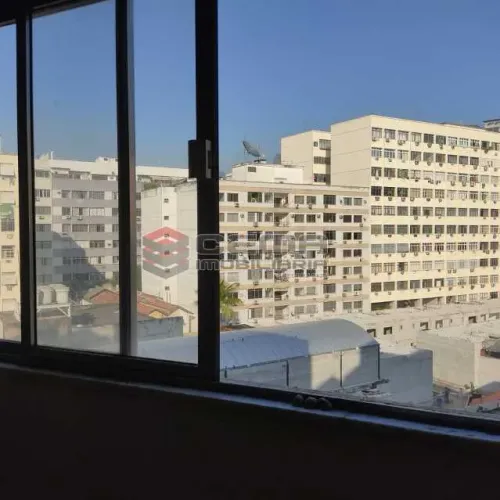 Apartamento : / Residencial / Glória