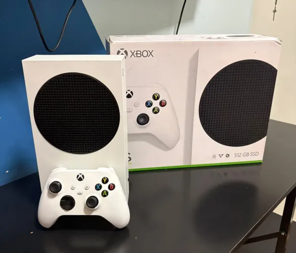 Xbox Series S - usado em bom estado