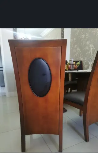 Mesa de jantar completa imperdível baixei o preço por CTA de espaço.