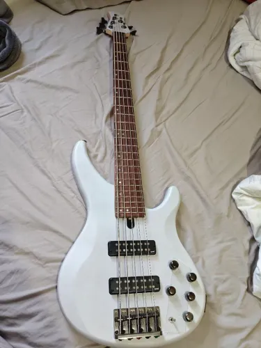 Contrabaixo - Yamaha TRBX 505 Branco