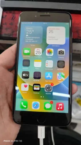 Apple iPhone 8 Plus 64GB 77%