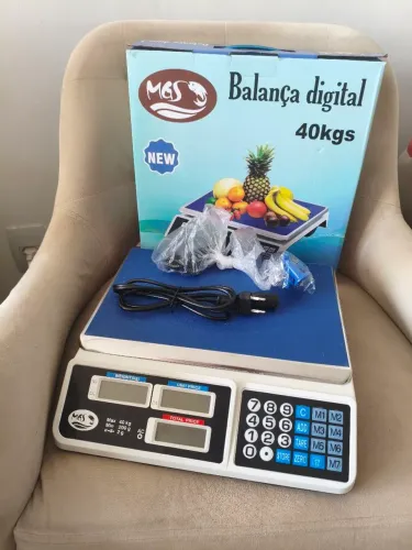 Balança digital 40 kg com bateria recarregável<br>- Visor duplo para fácil leitura