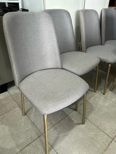 Cadeira estofada pronta entrega