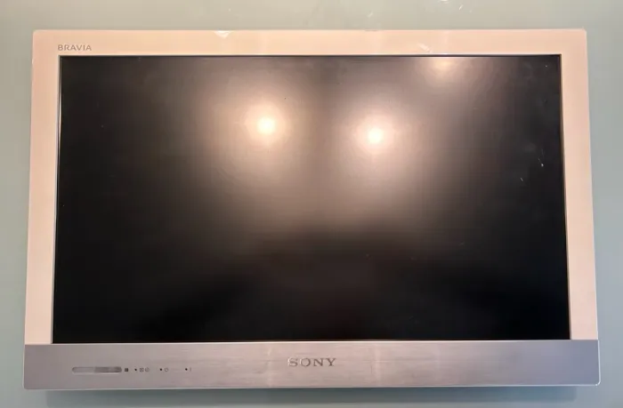 TV Sony Bravia 22? - Full HD - Ótimo estado
