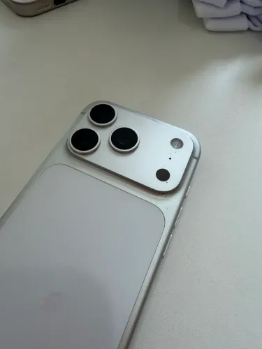 iPhone 17 Pro - Garantia até 2027