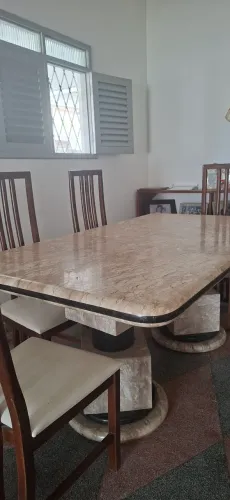 Mesa de Jantar em mármore travertino + 6 cadeiras