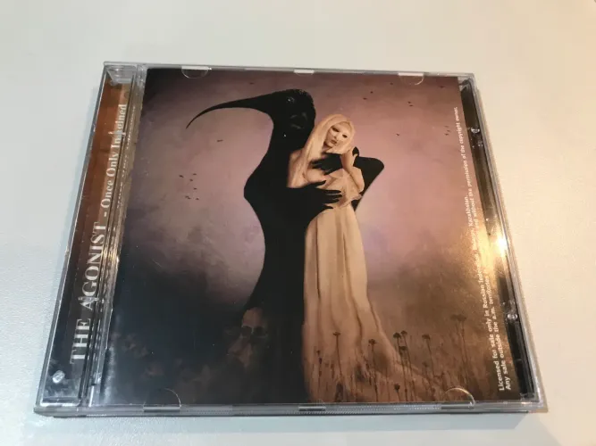 Cd heavy metal The Agonist importado Alissa white gluz
