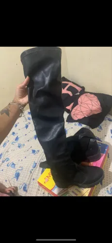 Bota preta 