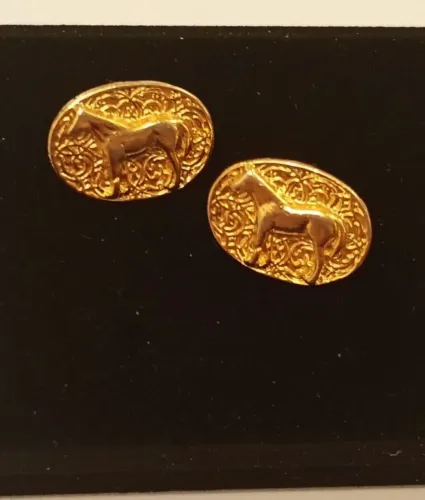 Brinco Vintage Banho ouro 18K Horse