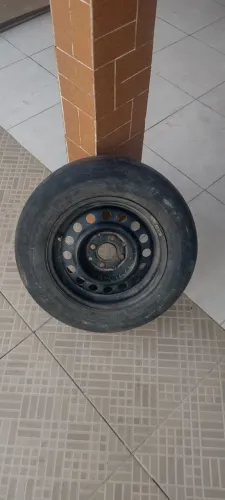 Roda Fiat aro 14 com pneu para estepe.