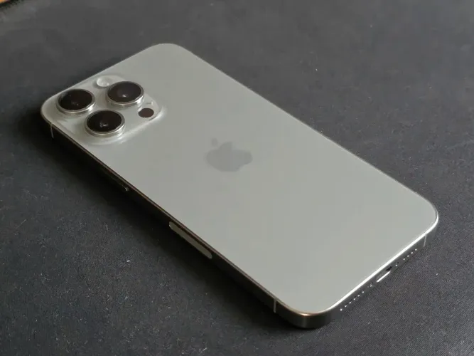 iPhone 15 Pro Max 256Gb Titânio Natural Impecável 