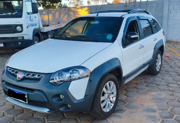 Fiat Palio Week. Adv. Dualogic 1.8 Flex 2015