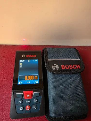 Trena laser Bosch GLM 150-27 C alcance 150m com Bluetooth