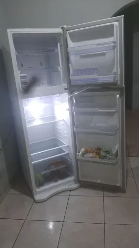 Geladeira Electrolux Frost Free Duplex Branca 