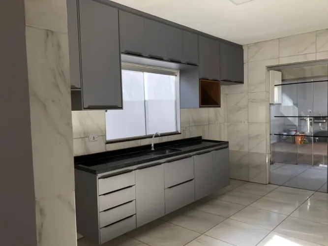 VENDO UMA LINDA CASA