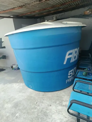 Vendo caixa d'água de 5.000 mil litros