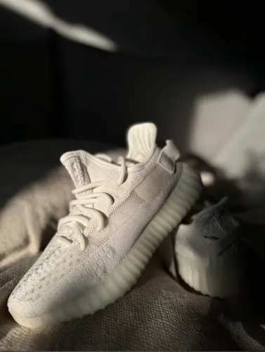 Tênis Yeezy Boost 350 v2 White TAM 34