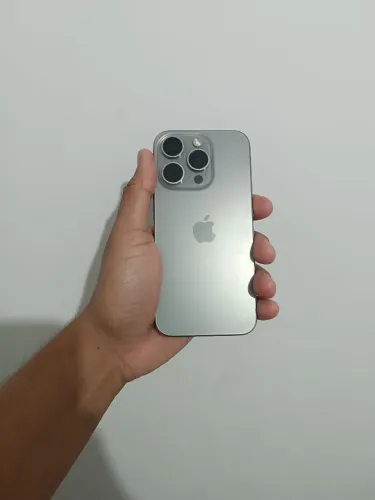 iPhone 15 pro 128gb, 87% bateria, zero detalhes